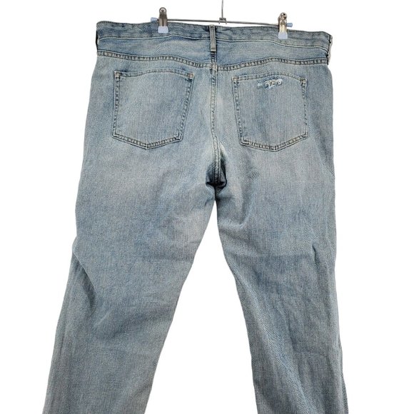 Mossimo Jeans Women's Destroyed Boyfriend Cut off at ankles Blue W42 - Picture 10 of 10